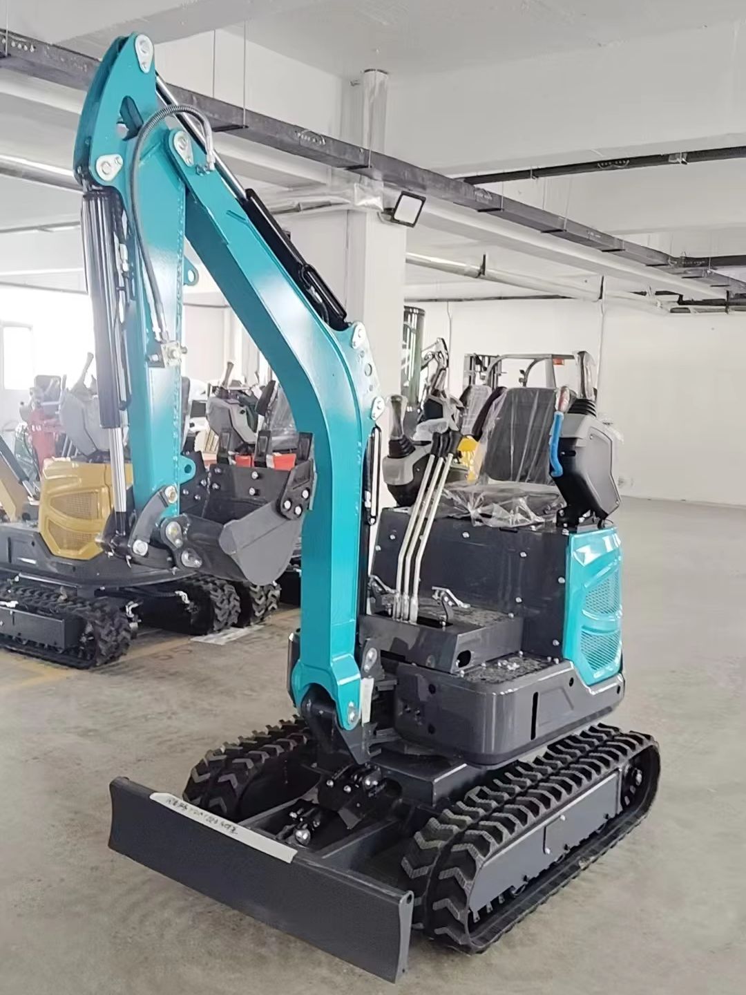 1.8 Ton Mini Excavator with At - огляд і ціна Farming Pump For Agriculture